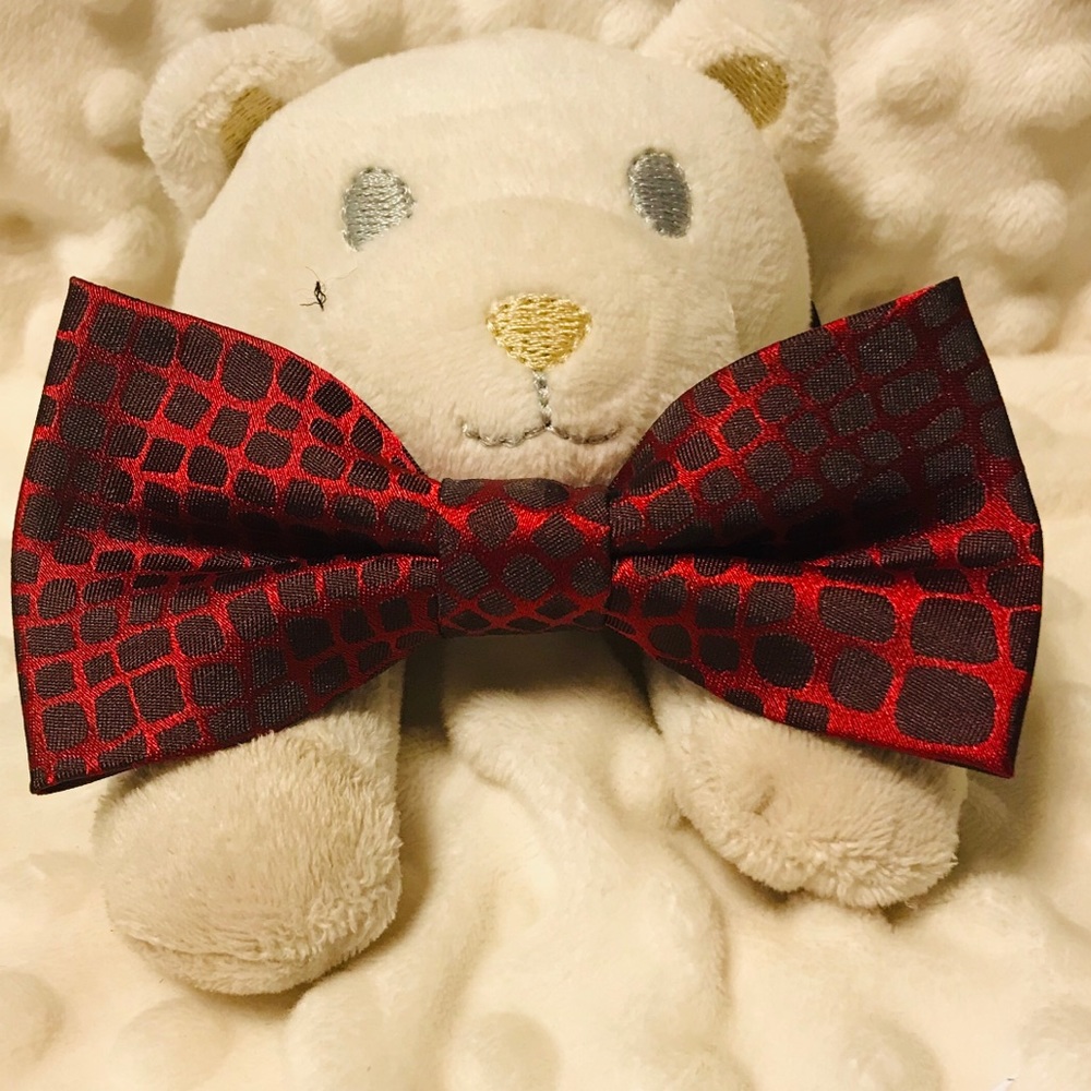 5/$20 Baby bow tie red and black Geo